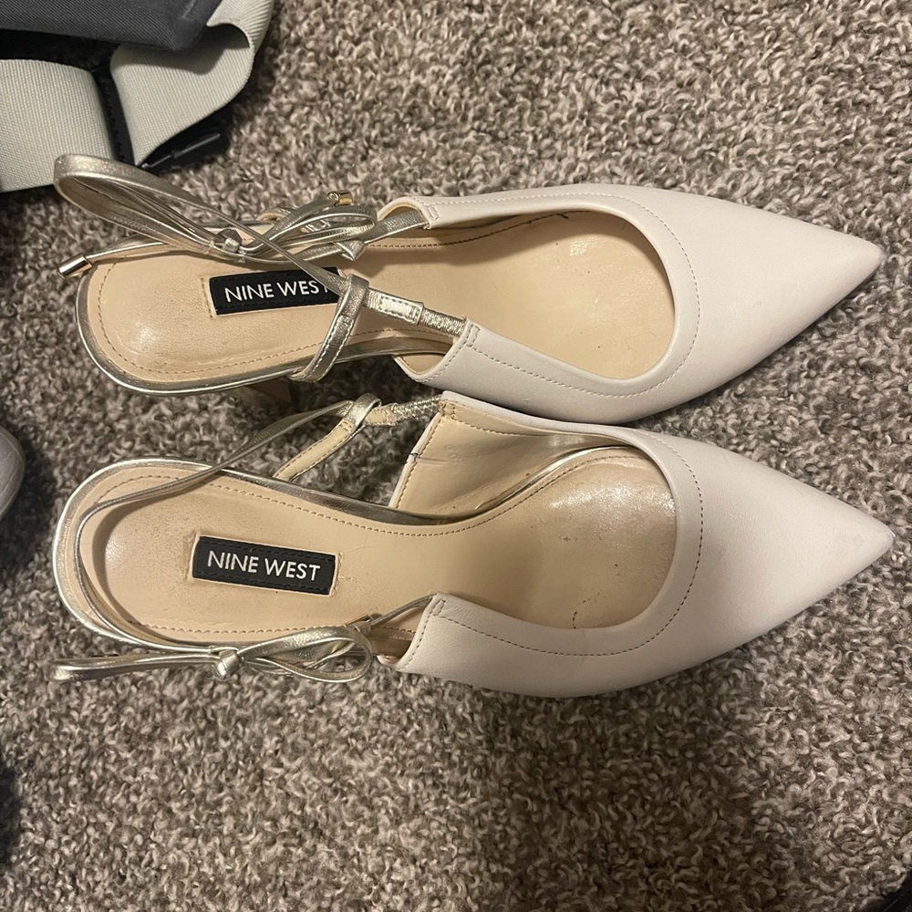 White Closed toe bow tie heels